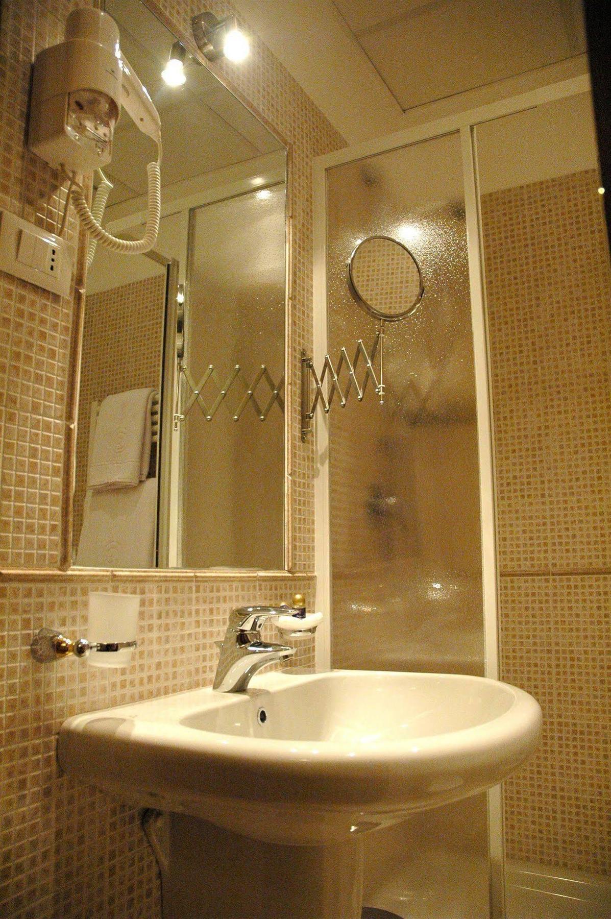Tamara'S Suites Rom Exteriör bild